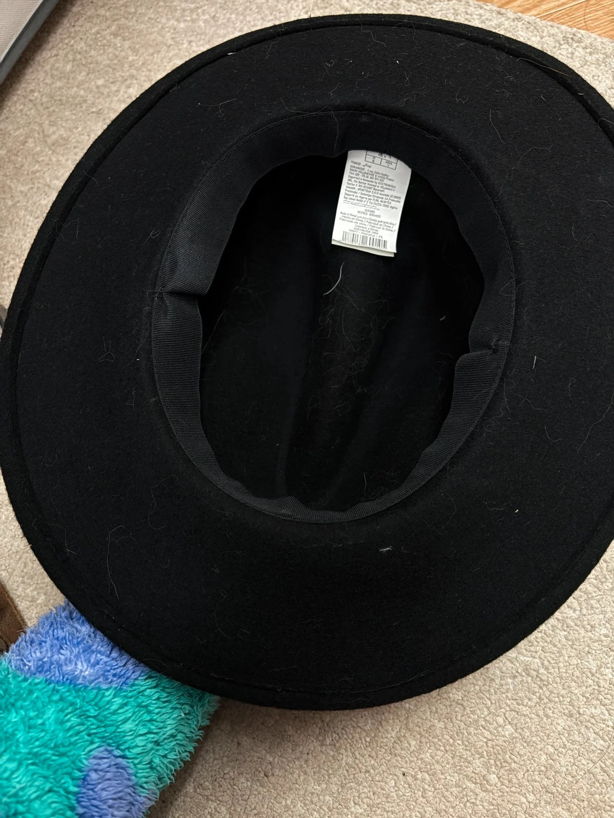 Chapeau noir femme chaîne – photo 3